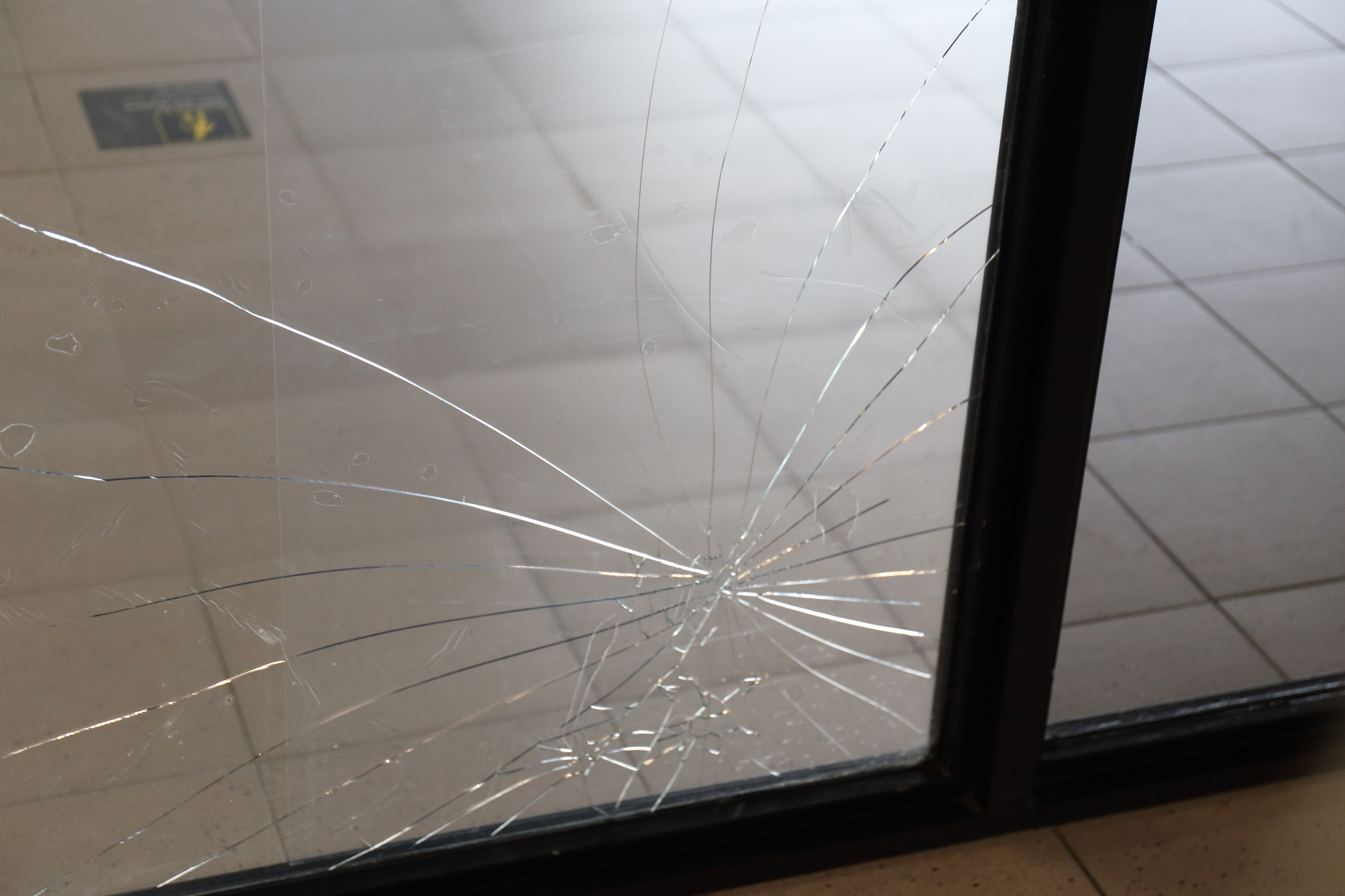 ガラス交換 大府市 | ガラス修理のご相談は修理の窓口大府市